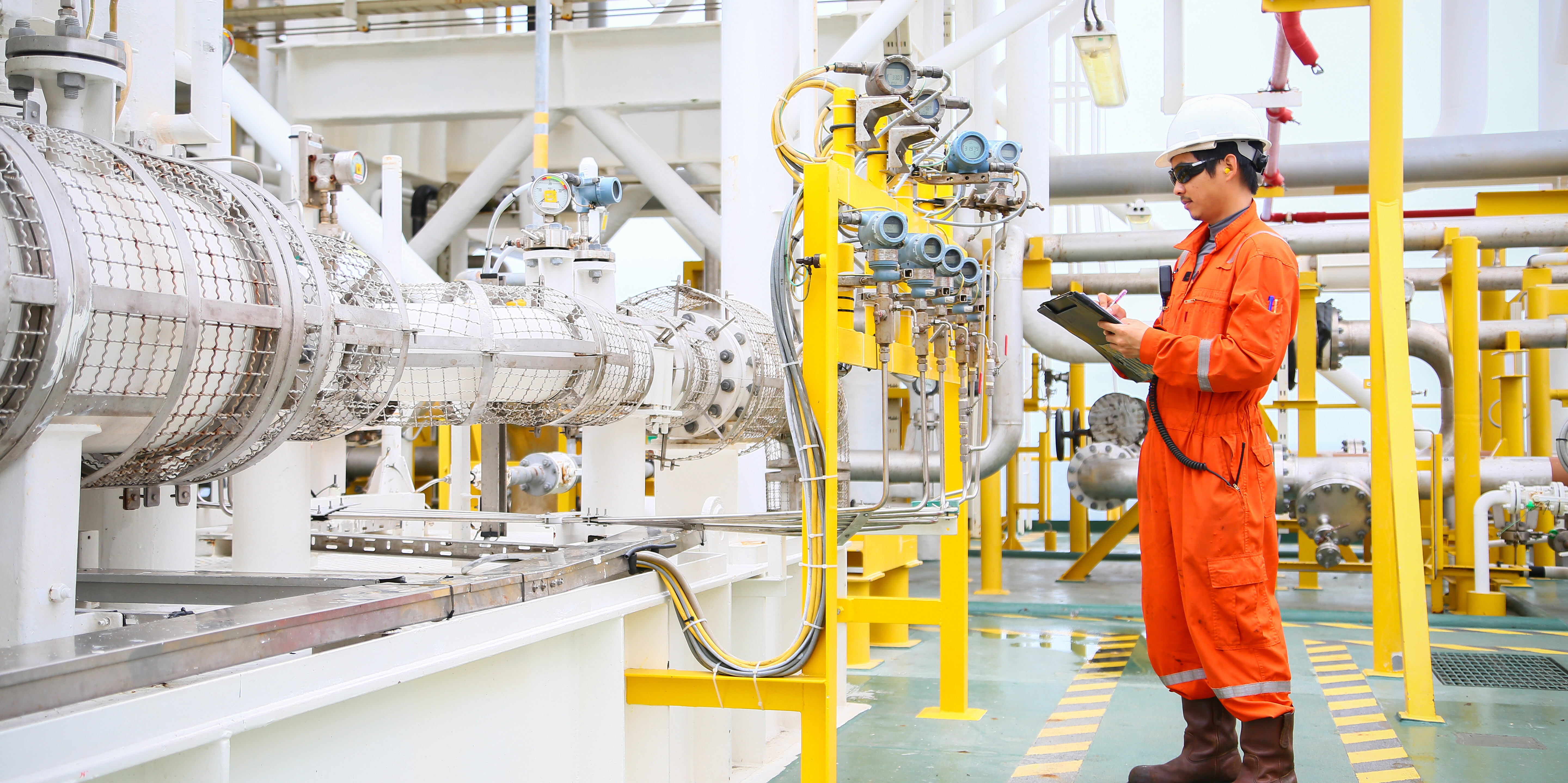 Mann in Fabrik Mann in Fabrik für diverse Industrien