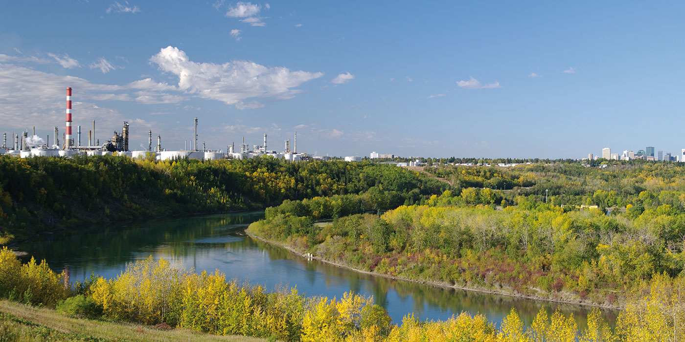 Fabrik für Kompressoren am Fluss Fabrik für Kompressoren am Fluss